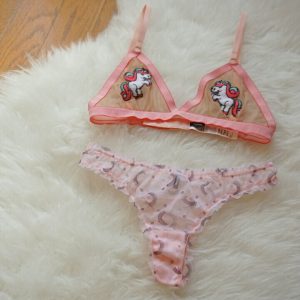 lingerie avec déco licorne-