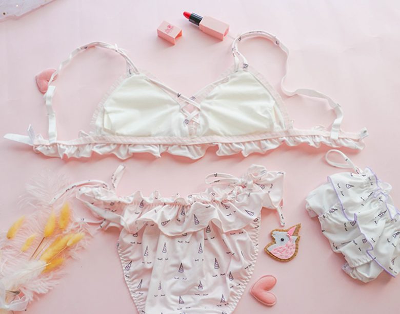 lingerie avec déco licorne image