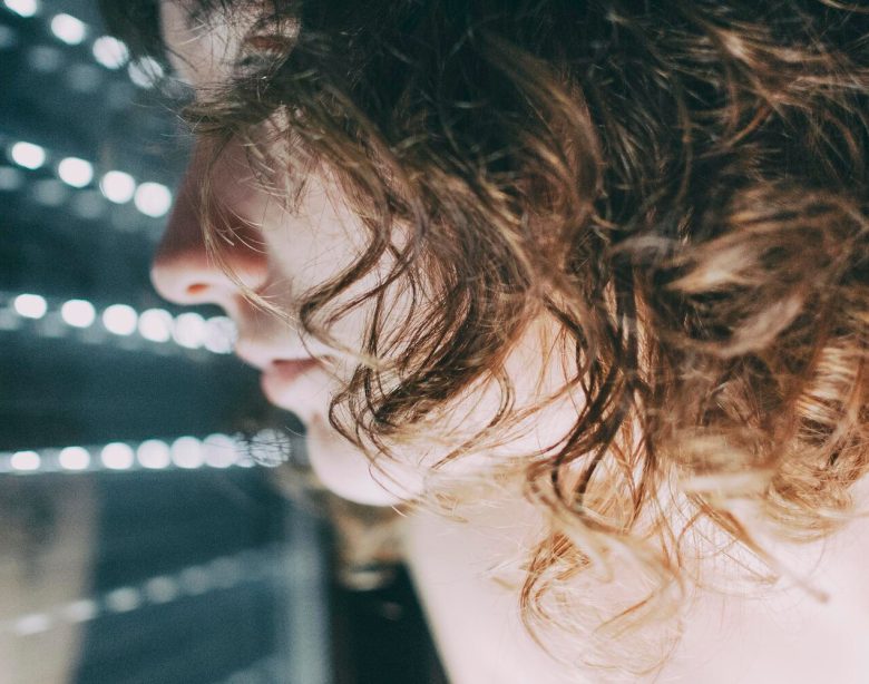 Découvrez 4 secrets pour des cheveux plus épais !