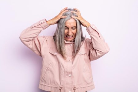 Découvrez comment retarder l'apparition des cheveux blancs !