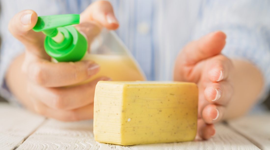 Solide ou liquide : quel savon choisir selon un expert ?