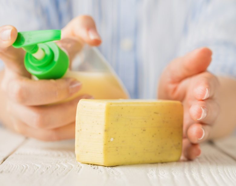 Solide ou liquide : quel savon choisir selon un expert ?